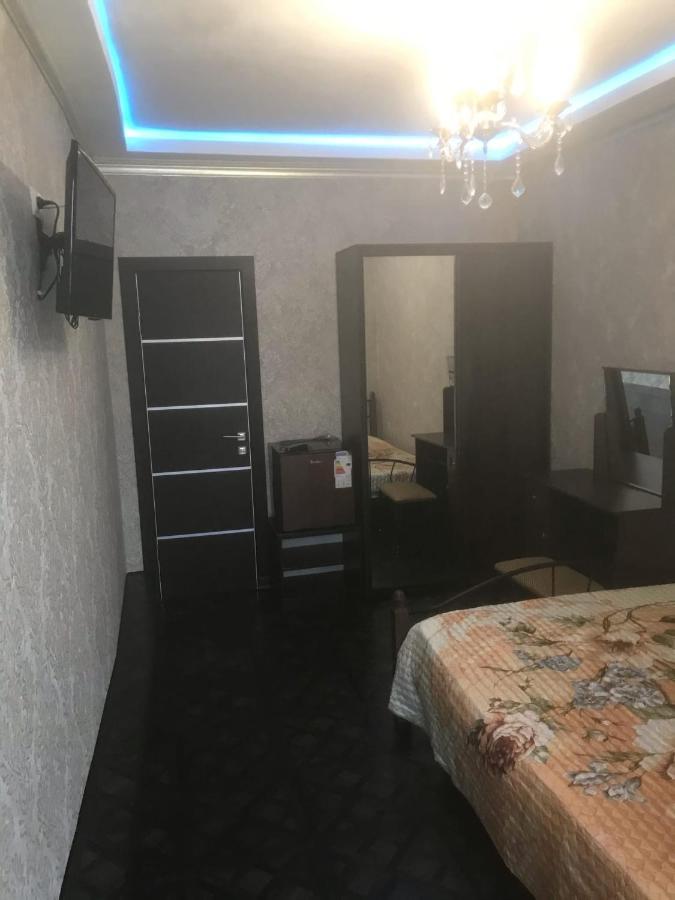 Nina Mini Hotel ガグラ エクステリア 写真
