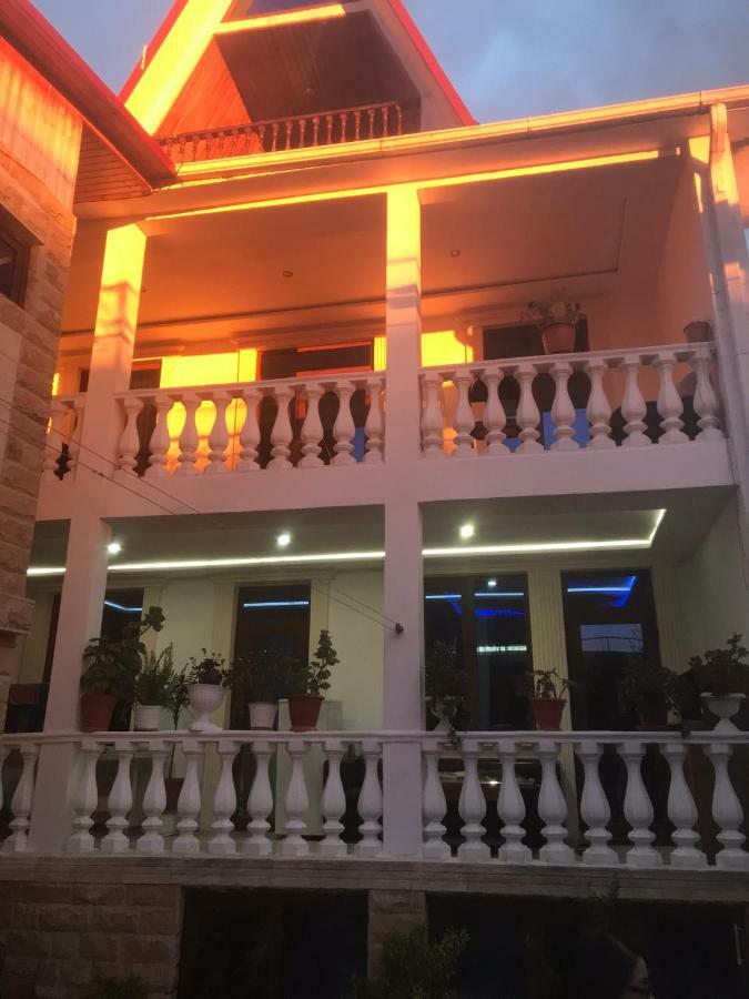Nina Mini Hotel ガグラ エクステリア 写真